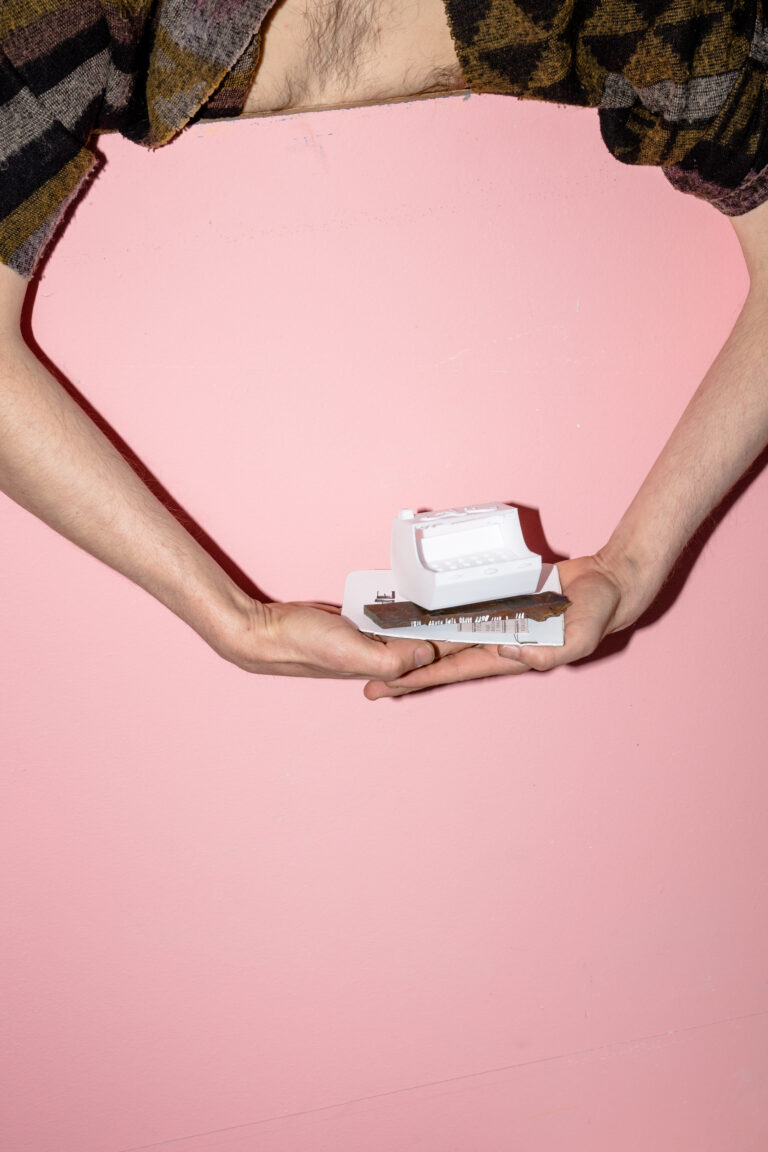 2098 The Caretaker’s Innovation Award for an outstanding upkeep of social history during the 21st century (Preis für eine innovative Aufzeichnung der Sozialgeschichte im 21. Jahrhundert) - Hugh O’Flaherty